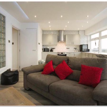 Luxury Panoramic Balcony Swindon Central Exteriör bild